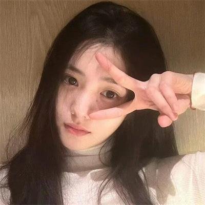 采蘑菇的夫妻